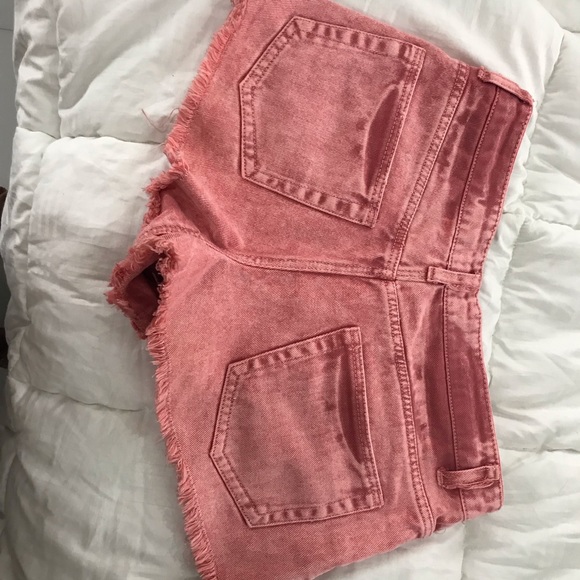 Cute pink shorts - Picture 3 of 3